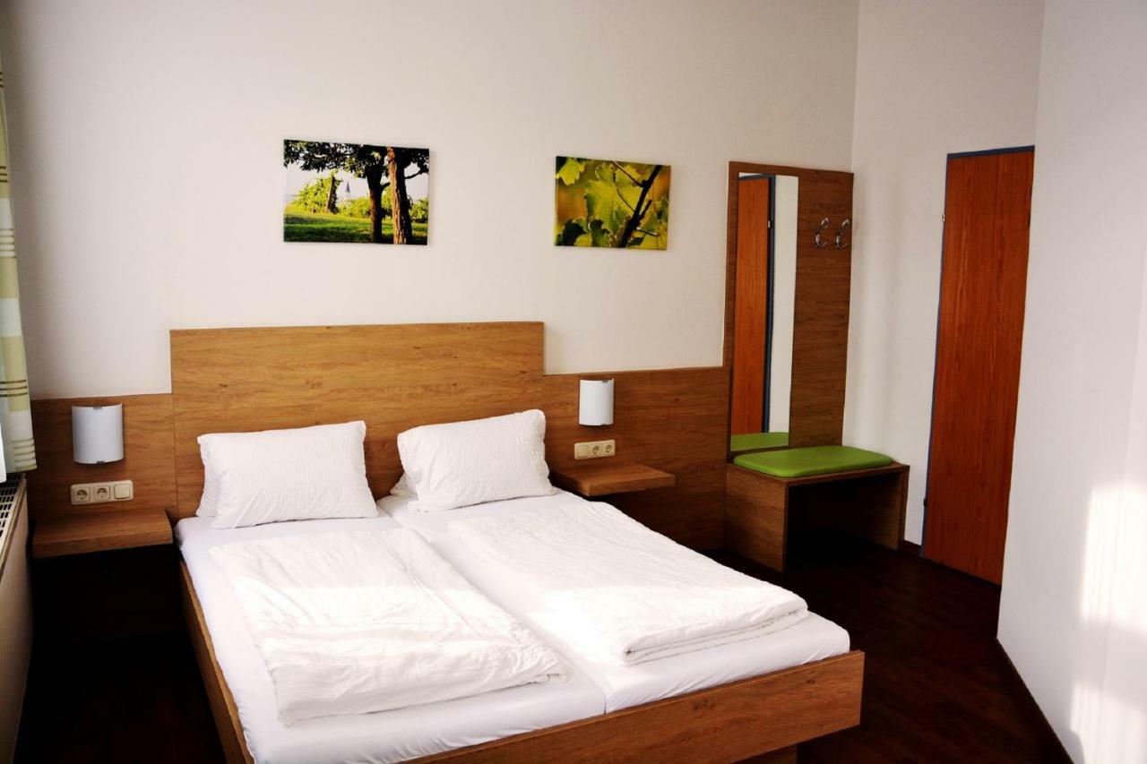 Gasthaus & Gaestehaus Bsteh Wulzeshofen Dış mekan fotoğraf